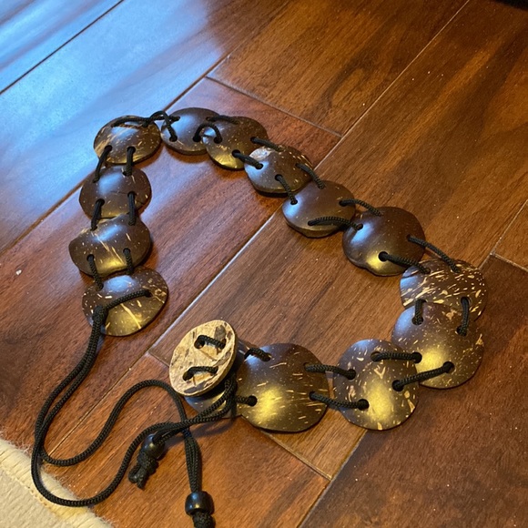 Belts - Picture 2 of 3